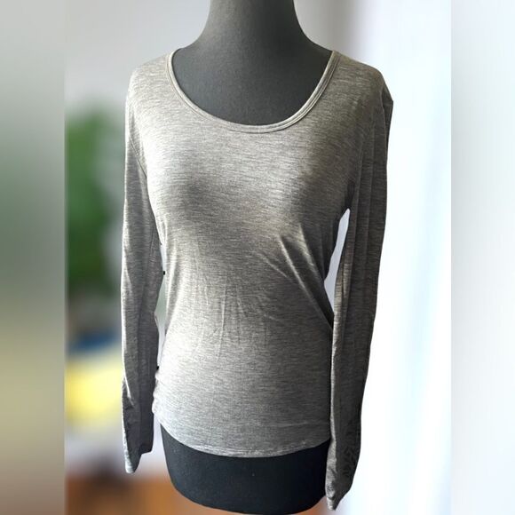 Lucy Tech Gray long sleeve shirt Size XS - Picture 3 of 13